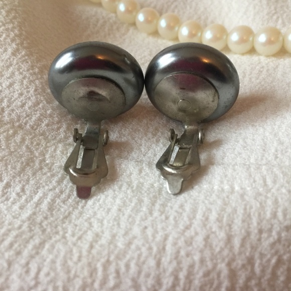 Gray Vintage Button Clip-On Earrings - Picture 3 of 4